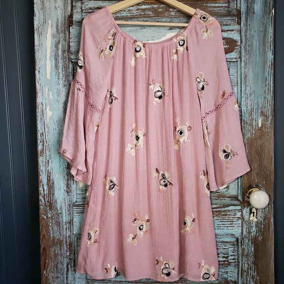 Anthropologie Tops - Anthropologie Fig & Flower  Embroidered Tunic Sz M